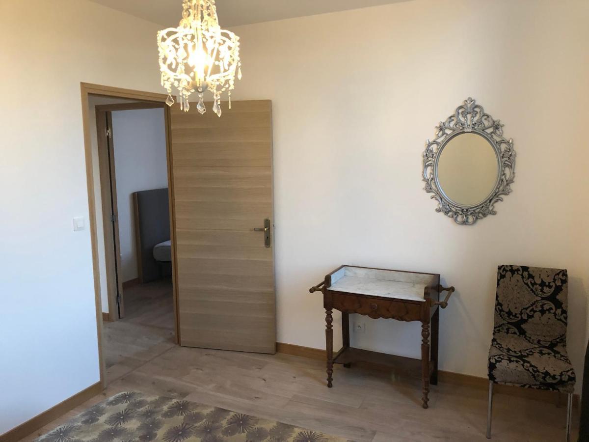 Chambres Au Chateau Du Mouillat Saint-Clair-de-la-Tour エクステリア 写真