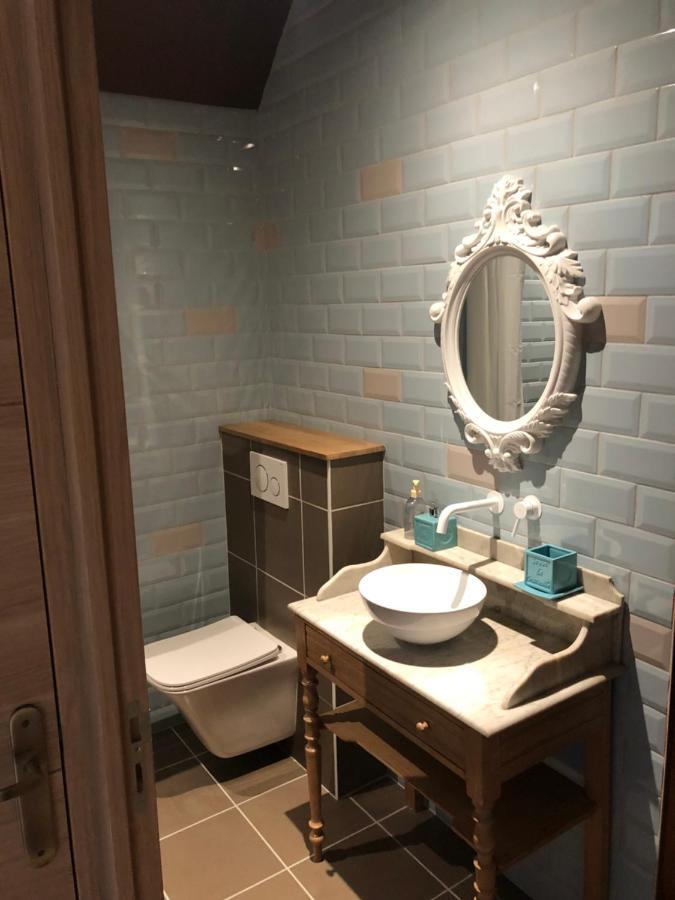 Chambres Au Chateau Du Mouillat Saint-Clair-de-la-Tour エクステリア 写真