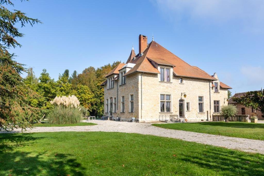 Chambres Au Chateau Du Mouillat Saint-Clair-de-la-Tour エクステリア 写真