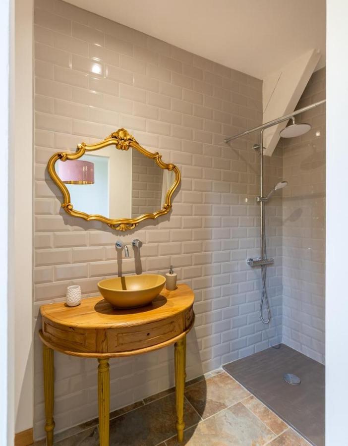 Chambres Au Chateau Du Mouillat Saint-Clair-de-la-Tour エクステリア 写真